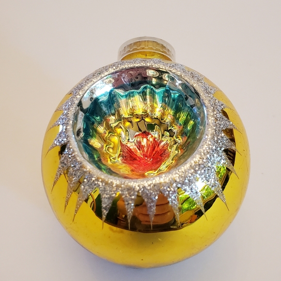 Vintage glass reflector ornament - Picture 2 of 5